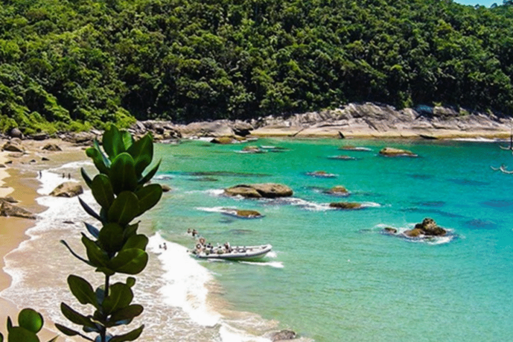 Praia da Caveira - Ilhabela - Melhores Pousadas Brasil