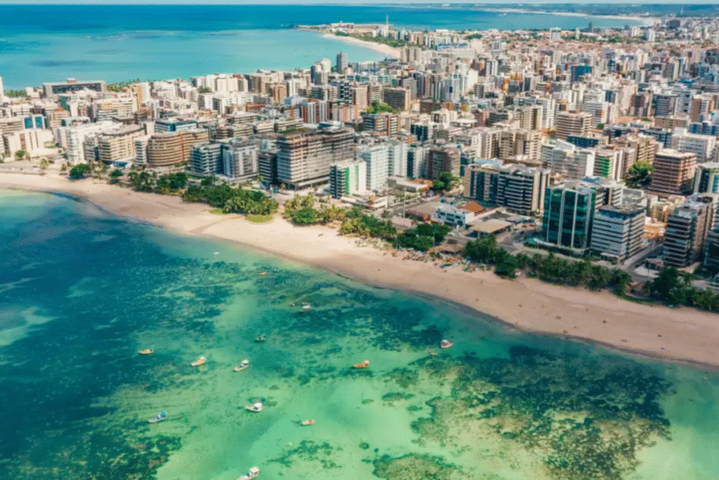 Vista aerea da cidade de Maceio, AL - Melhores Pousadas Brasil