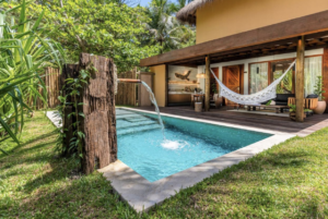 Vista da piscina privativa de um dos quartos da Pousada Camurim Grande, Maragogi - Melhores Pousadas Brasil