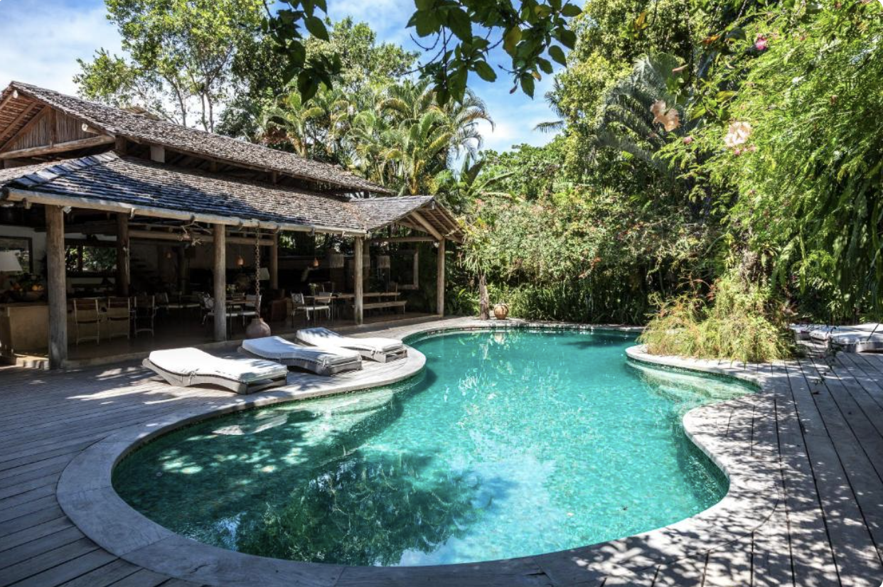 Vista de uma das acomodacoes da UXUA Casa Hotel & Spa - Melhores pousadas Brasil